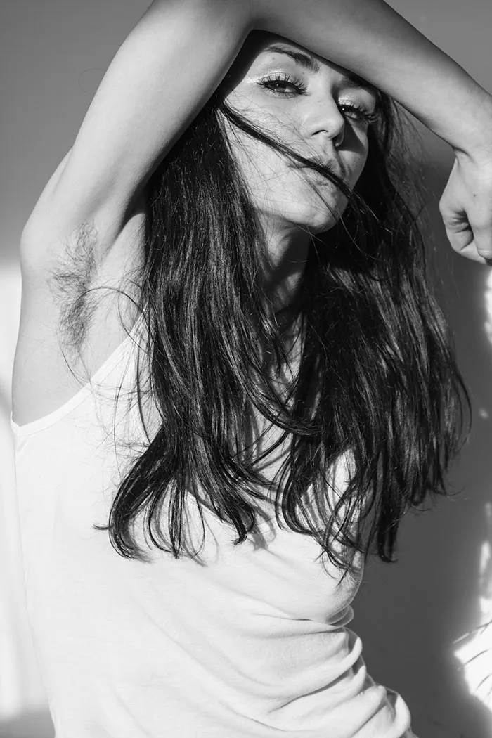 Esta colección de fotos sobre "belleza natural" desafía los restrictivos estándares sobre el vello femenino (30 imágenes)
