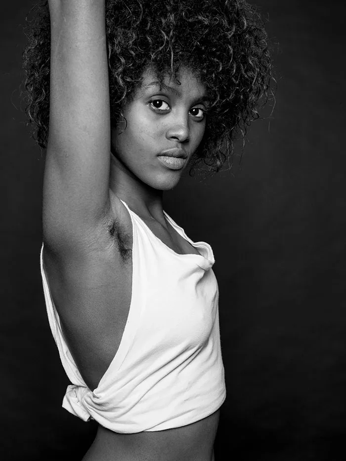Esta colección de fotos sobre "belleza natural" desafía los restrictivos estándares sobre el vello femenino (30 imágenes)