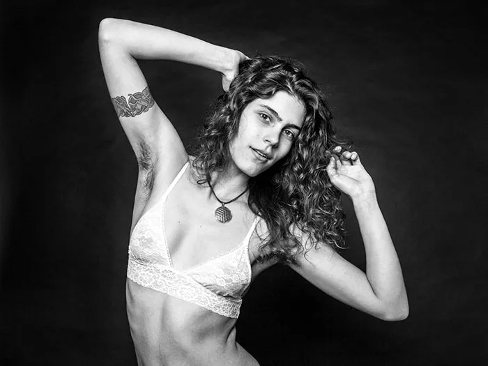 Esta colección de fotos sobre "belleza natural" desafía los restrictivos estándares sobre el vello femenino (30 imágenes)