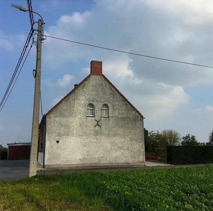 Belgian Guy Documents Ugly Houses He Sees And They're So Bad, It's Hilarious (30 Pics)