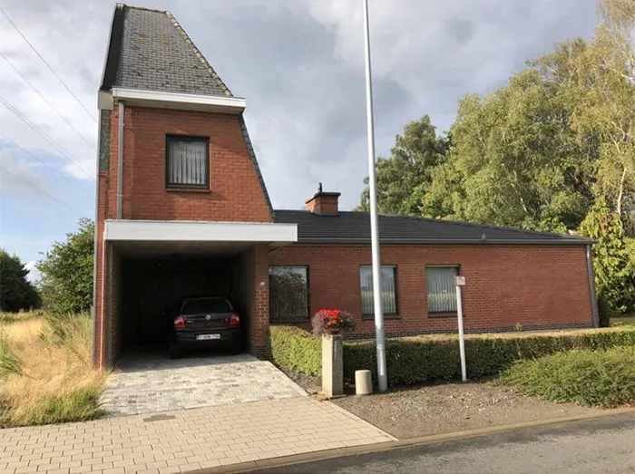 Belgian Guy Documents Ugly Houses He Sees And They're So Bad, It's Hilarious (30 Pics)