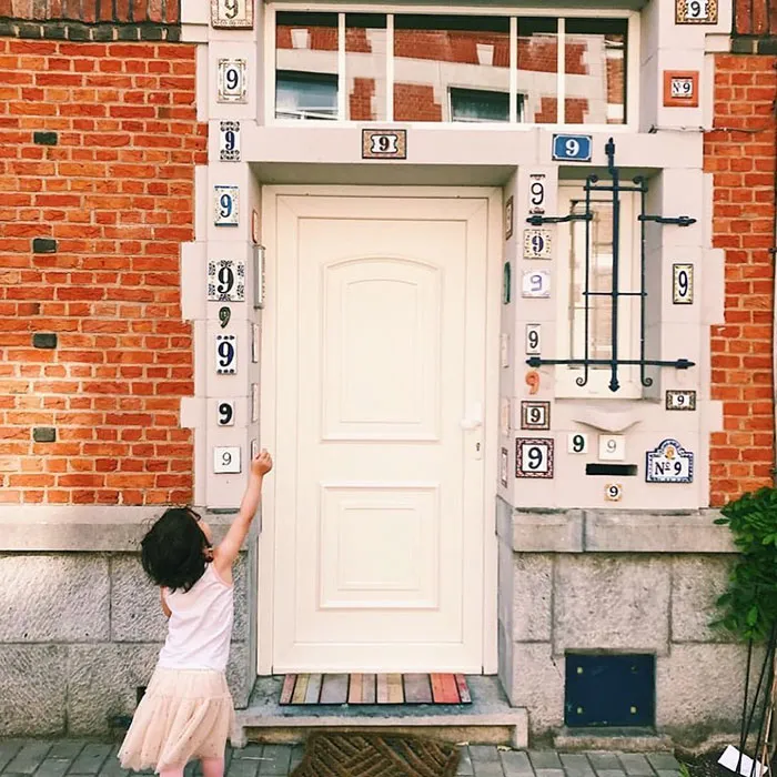Este hombre belga documenta las casas feas que ve, y son tan horrendas que hacen reír (30 imágenes)