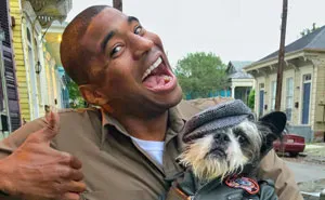 UPS Driver Entertains Himself At Work By Taking Photos With Every Dog He Meets