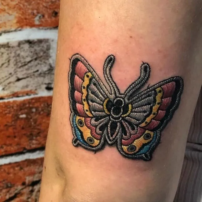 Parece ser que los "tatuajes bordados" son tendencia, y son mejores de lo que parecen (30 imágenes)