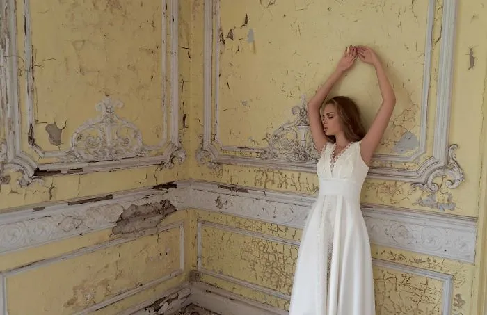 Cinderella Photo Session In An Abandoned Castle