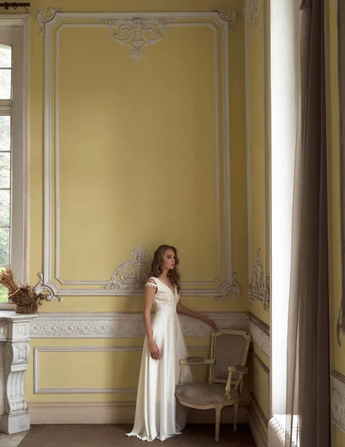 Cinderella Photo Session In An Abandoned Castle