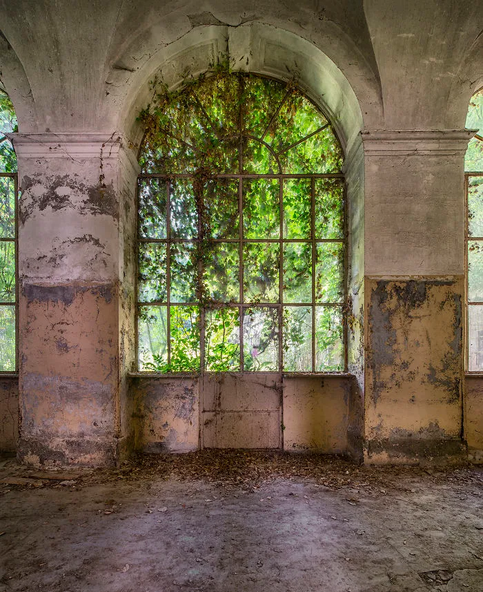A Monastic Design Is Used In This Italian Asylum