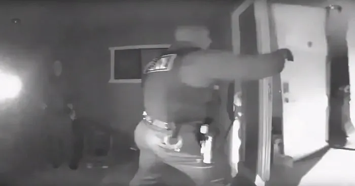 2 Year-Old Unvaccinated Toddler With 105F Gets Rescued From Anti-Vaxx Parents By A SWAT Team