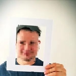 N G