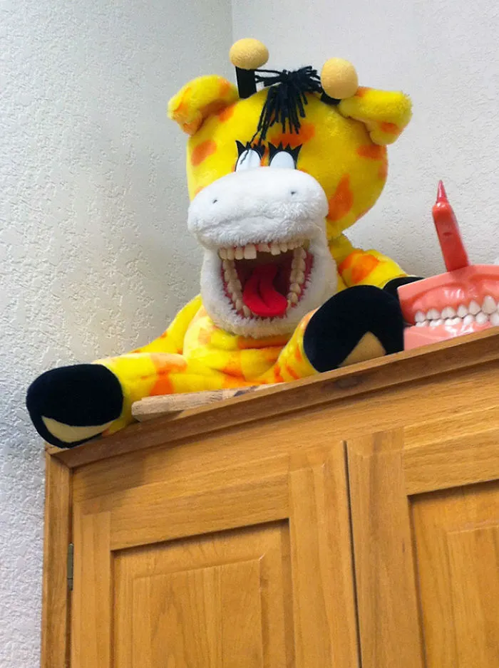 30 Horror-Inducing Educational Dentist Toys That Prove Their Creators Did Not Think It Through