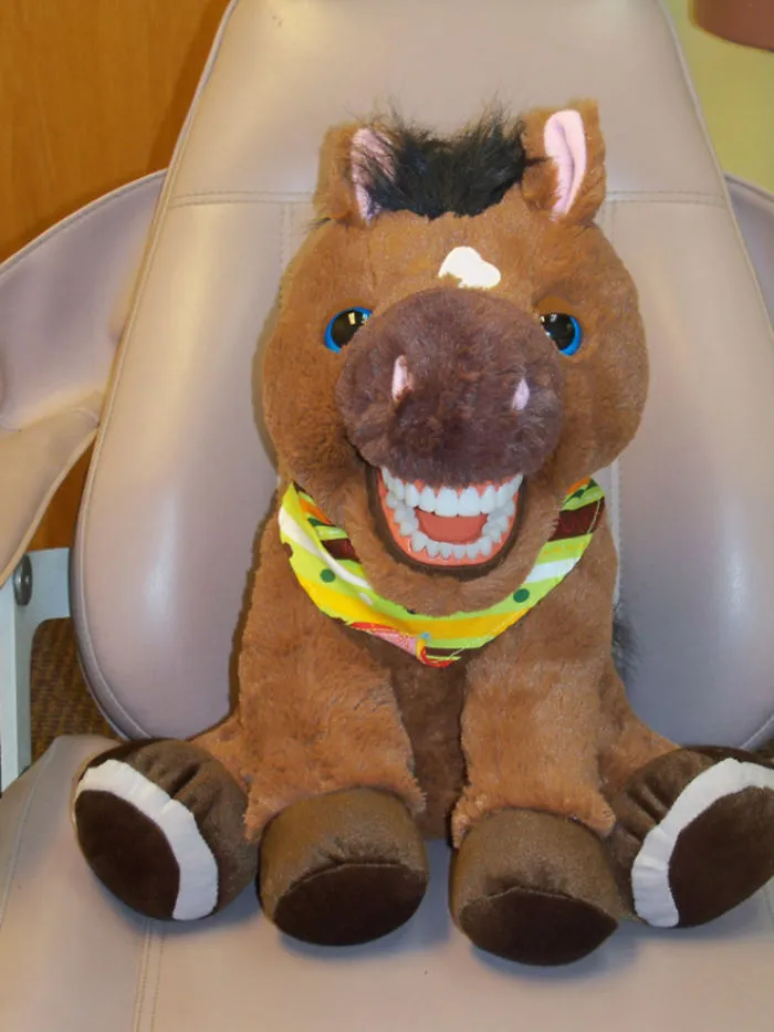 30 Horror-Inducing Educational Dentist Toys That Prove Their Creators Did Not Think It Through