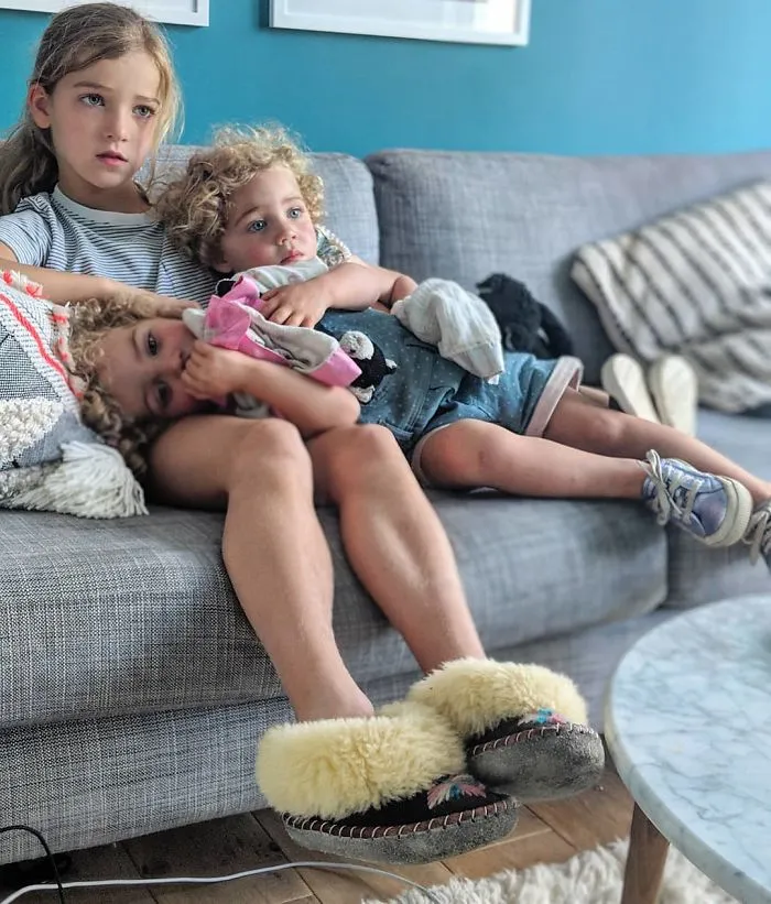 Este padre de 4 hijas se niega a "endulzar" sus fotos de Instagram, y ya casi tiene 1 millón de seguidores