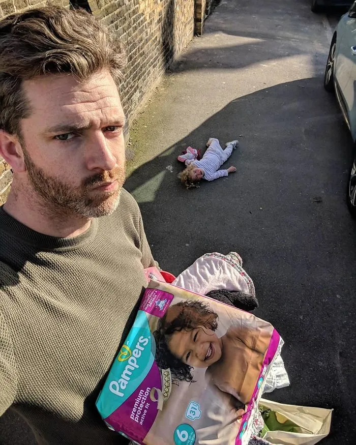 Este padre de 4 hijas se niega a "endulzar" sus fotos de Instagram, y ya casi tiene 1 millón de seguidores