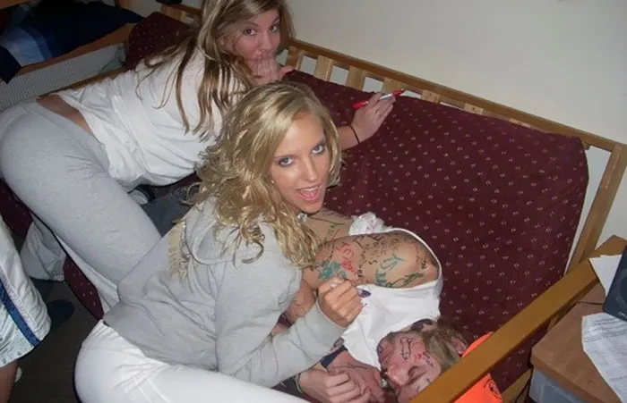La animadora Caitlin Davis de los Patriots fue despedida por publicar esta imagen
