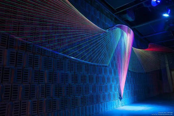 We Make String Installations With Tens Of Thousands Of Intersecting Straight Lines