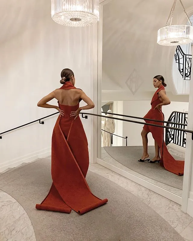 When The Red Carpet Turns Green : A Dress Made From 8 Meters Of The Cannes Festival Red Carpet Leftovers