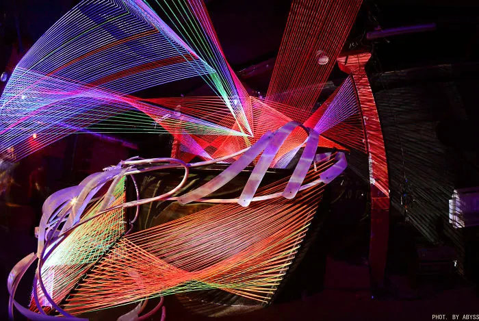 We Make String Installations With Tens Of Thousands Of Intersecting Straight Lines