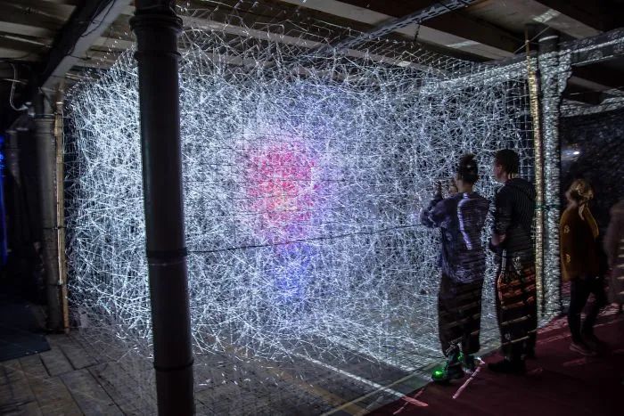 We Make String Installations With Tens Of Thousands Of Intersecting Straight Lines