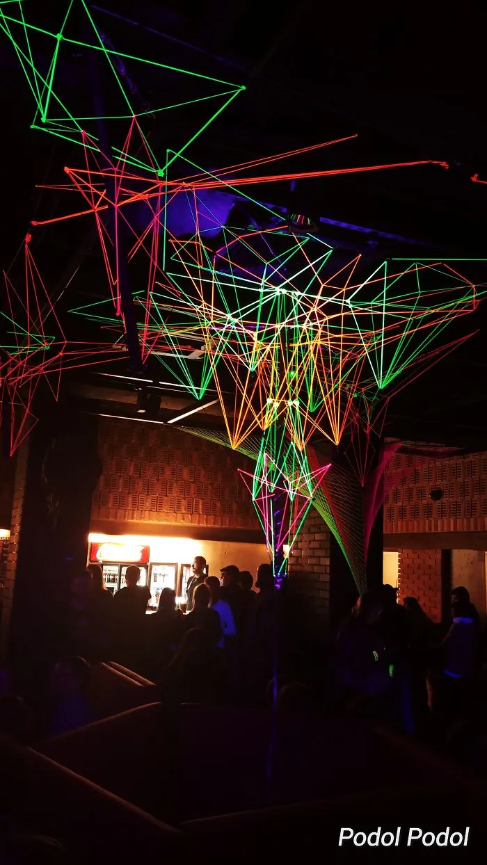 We Make String Installations With Tens Of Thousands Of Intersecting Straight Lines