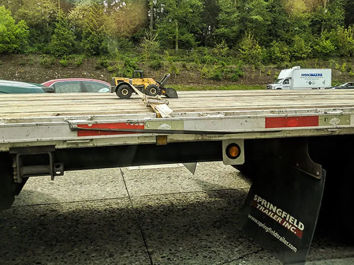 Mientras Adelanto A Un Trailer En La Autopista