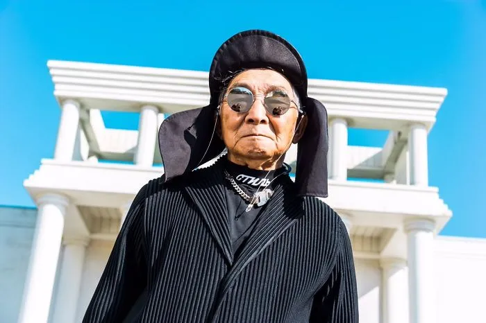 Grandson Decides To Get His 84-Year-Old Grandpa A New Wardrobe And Makes Him An Instagram Star