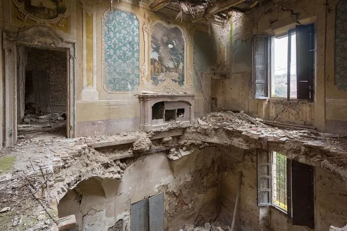 I Found Places Where Nature Takes Over Places Abandoned By Humans