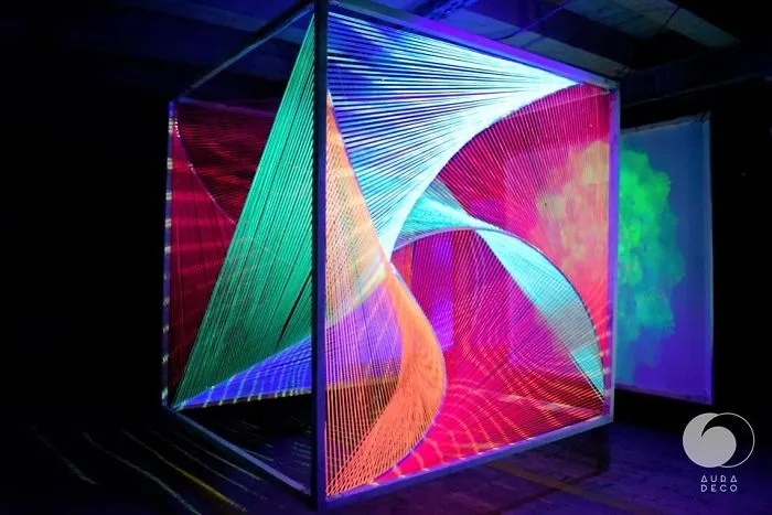 We Make String Installations With Tens Of Thousands Of Intersecting Straight Lines