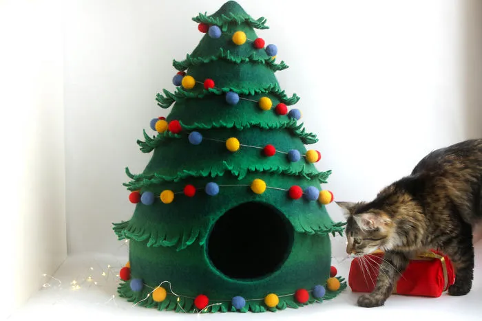 Christmas Tree Cat Bed