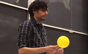 Student Posts Wholesome Facts About Her Physics Professor And Now We Want To Be His Students