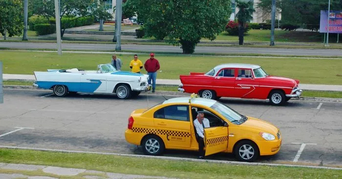 I Went To Havana And Took Pictures Of The Clash Between Touristic Cuba And Cuba We Normally Don't See