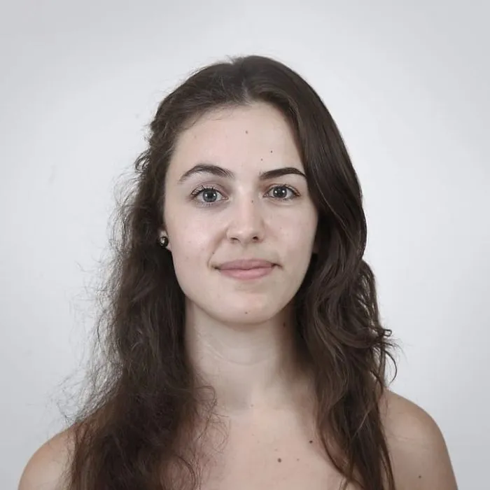 Sisters: Gabrielle, 28 And Léa, 25, 2011