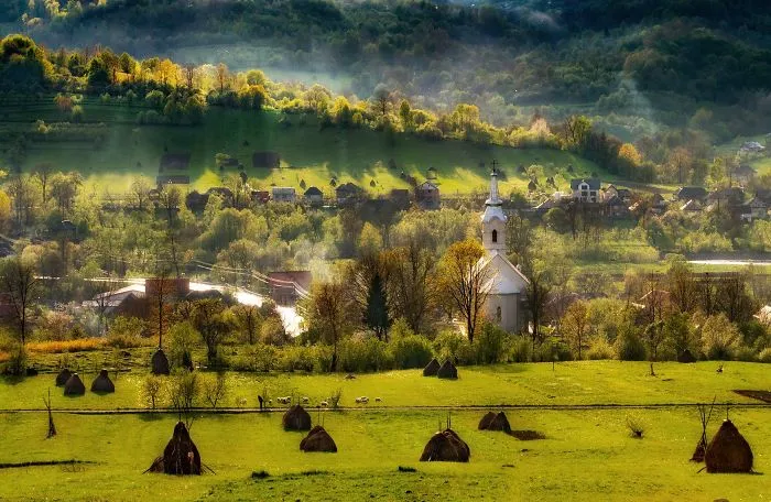 I Spent 10 Years Photographing The Romanian Countryside Which Looks Like A Fairy Tale (New Pics)