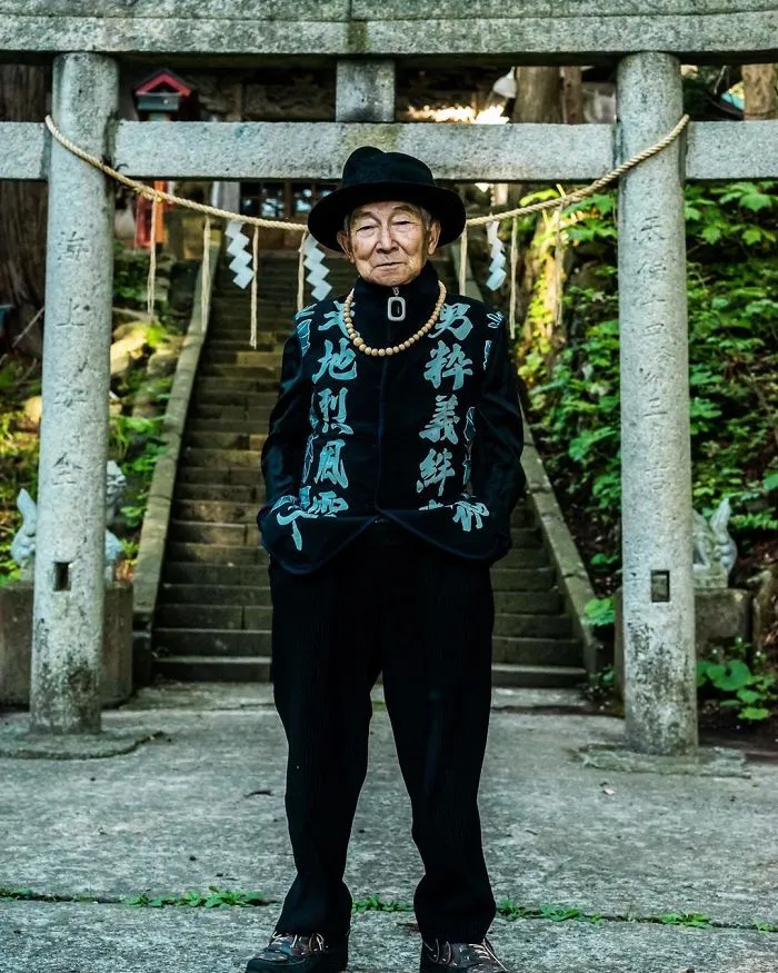 Grandson Decides To Get His 84-Year-Old Grandpa A New Wardrobe And Makes Him An Instagram Star
