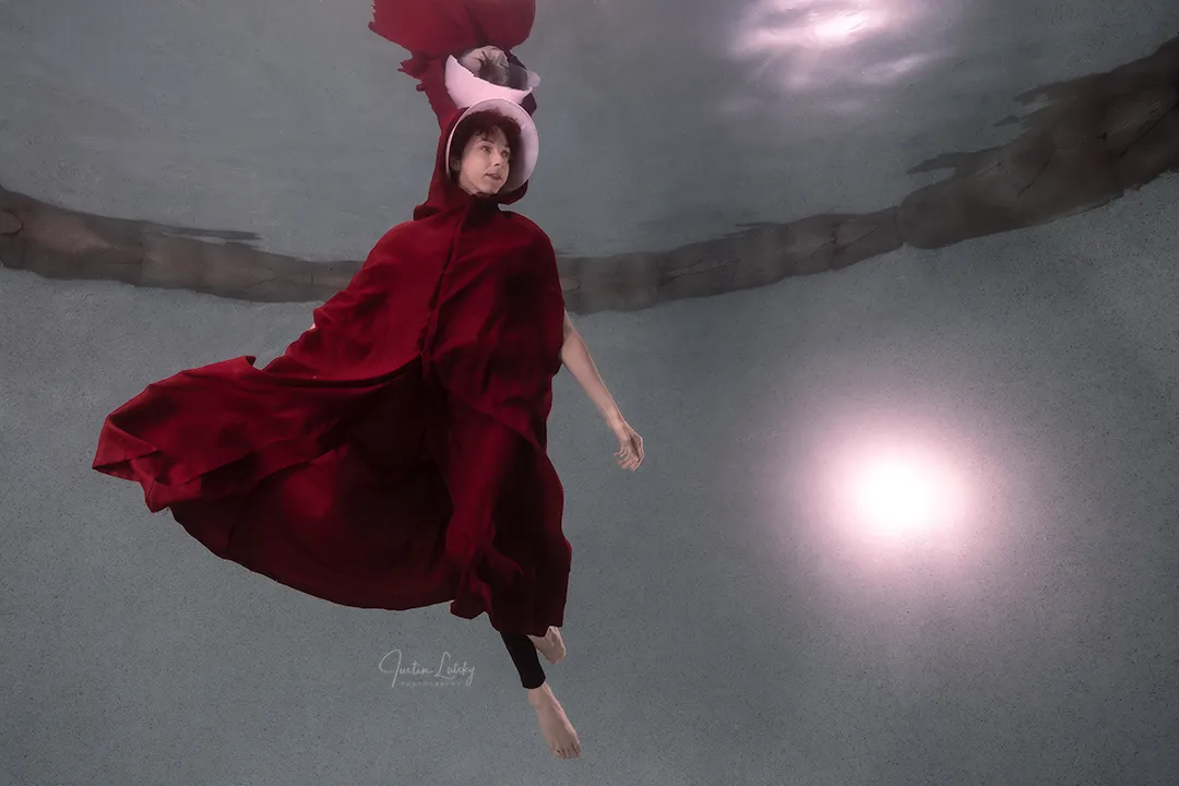 I Made An Underwater Fan Art Photo Series For The Handmaid's Tale Because I Believe In A Woman's Right To Choose