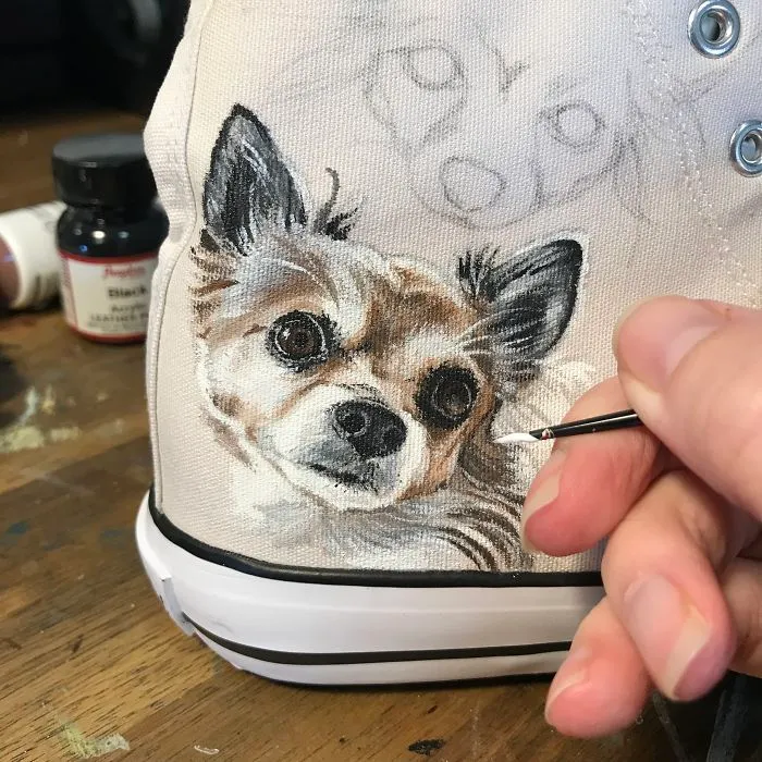 Here Are 13 Unique Gifts That I Created For Pet Owners By Painting Portraits Of Their Pets On Shoes