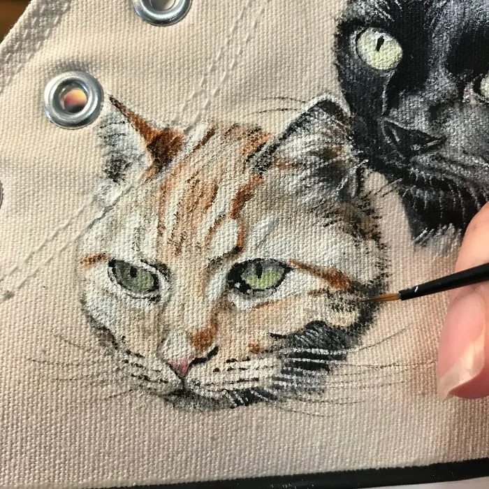 Here Are 13 Unique Gifts That I Created For Pet Owners By Painting Portraits Of Their Pets On Shoes