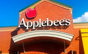 Woman Mocks Guy That Wanted To Take Her On A Date To Applebee's, Gets Destroyed With 19 Responses