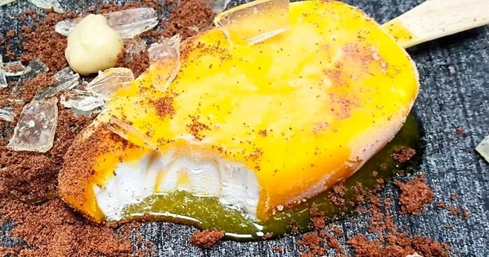 26 Times This Chef Confused People With Desserts That Look Like Other Things (New Pics)