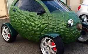 50 Of The Funniest Cars That People Have Stumbled Upon In The Streets And Just Had To Take Pics Of