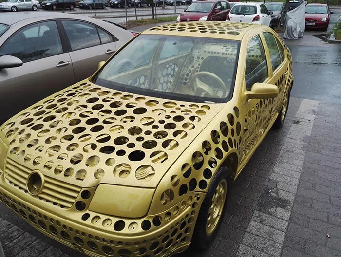 ¿Alguien quiere más queso suizo?