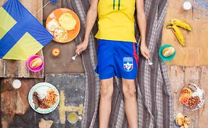25 Kids From Around The World Photographed With What They Eat In One Week