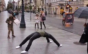 30 Realistic Mannequins Placed Around The World To Mess With People By Mark Jenkins