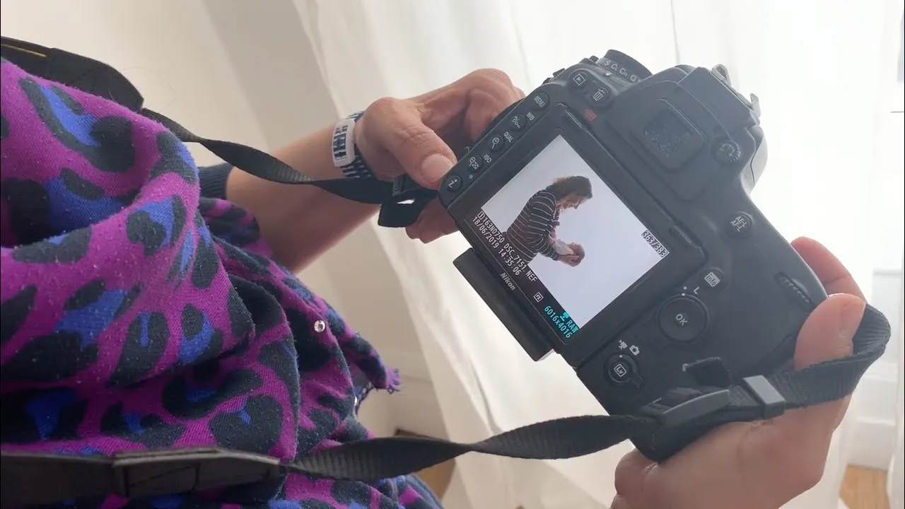 I Accidentally Created A Behind The Scenes Video Of A Newborn Baby Photo Shoot