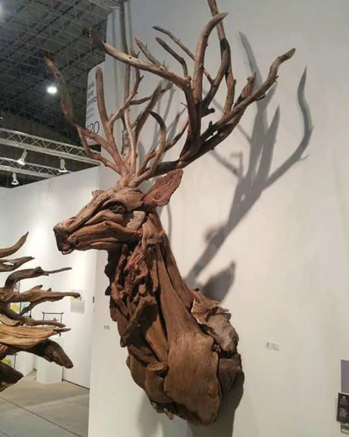 30 Amazing Wood Sculptures Made From The Pieces Found On Beaches