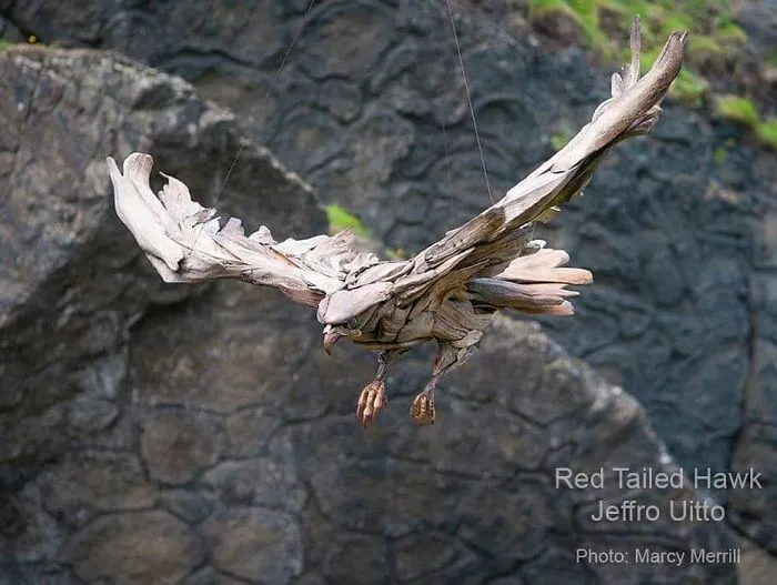 30 Amazing Wood Sculptures Made From The Pieces Found On Beaches