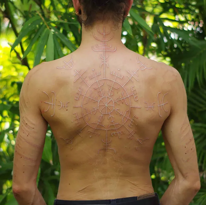 30 Tatuajes vikingos brutales