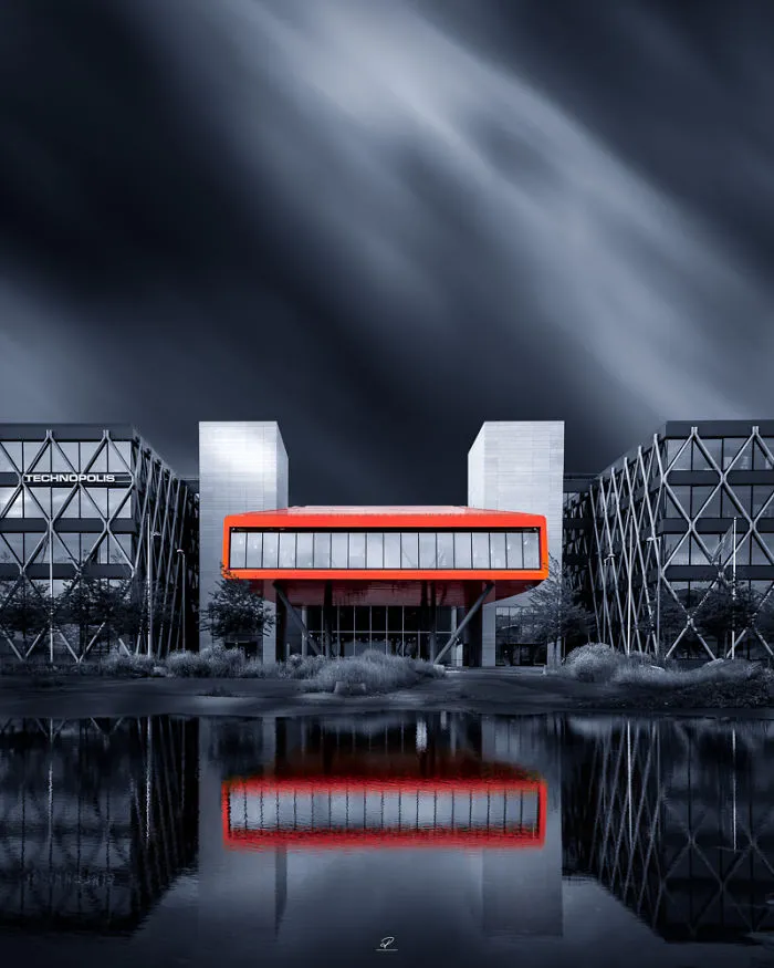 I Look For Stillness In A Busy World And Here Are My 14 Architectural Photos
