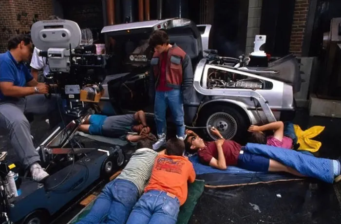 Regreso al futuro 2 (1989)
