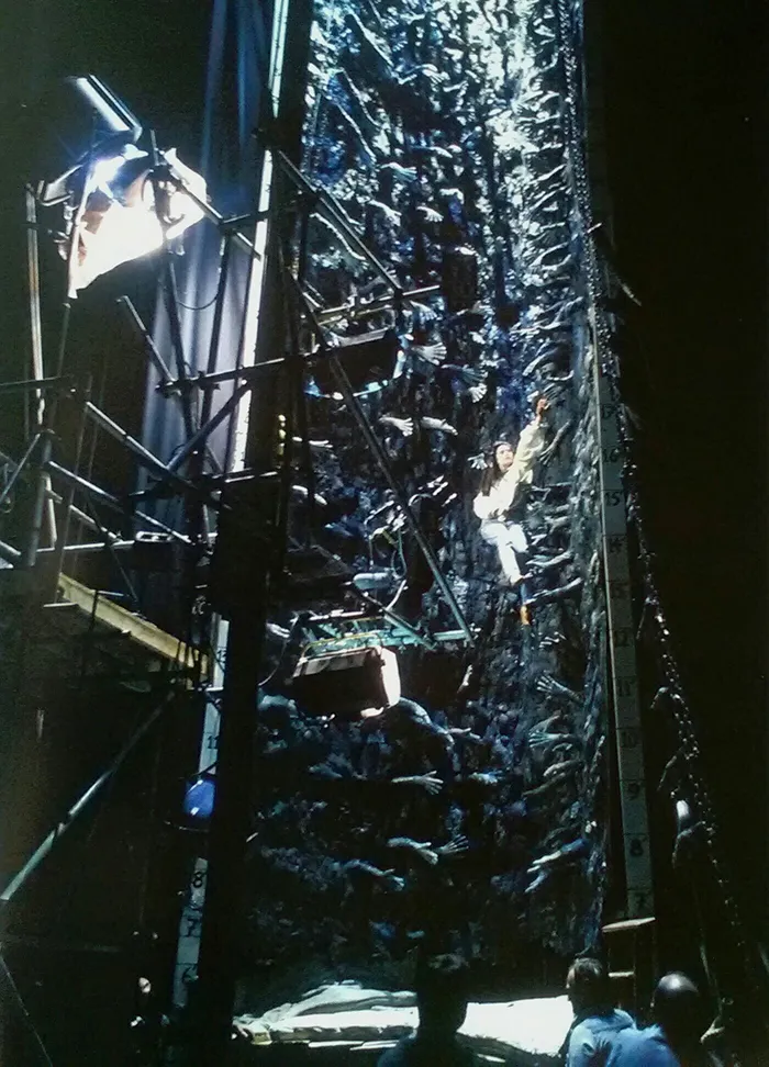 Dentro del laberinto (1986)