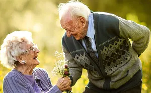 I Asked Elderly Couples To Pose For Engagement-Style Photos, And Here Is How True Love Looks